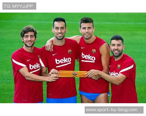 罗贝托与阿尔巴合影留念感慨岁月流逝祝福未来一切顺利